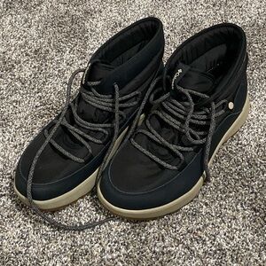 Black Columbia Snow Boots